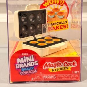 Mini Brands Really Works Magic Cook Kitchen ✨CUPCAKE MAKER✨